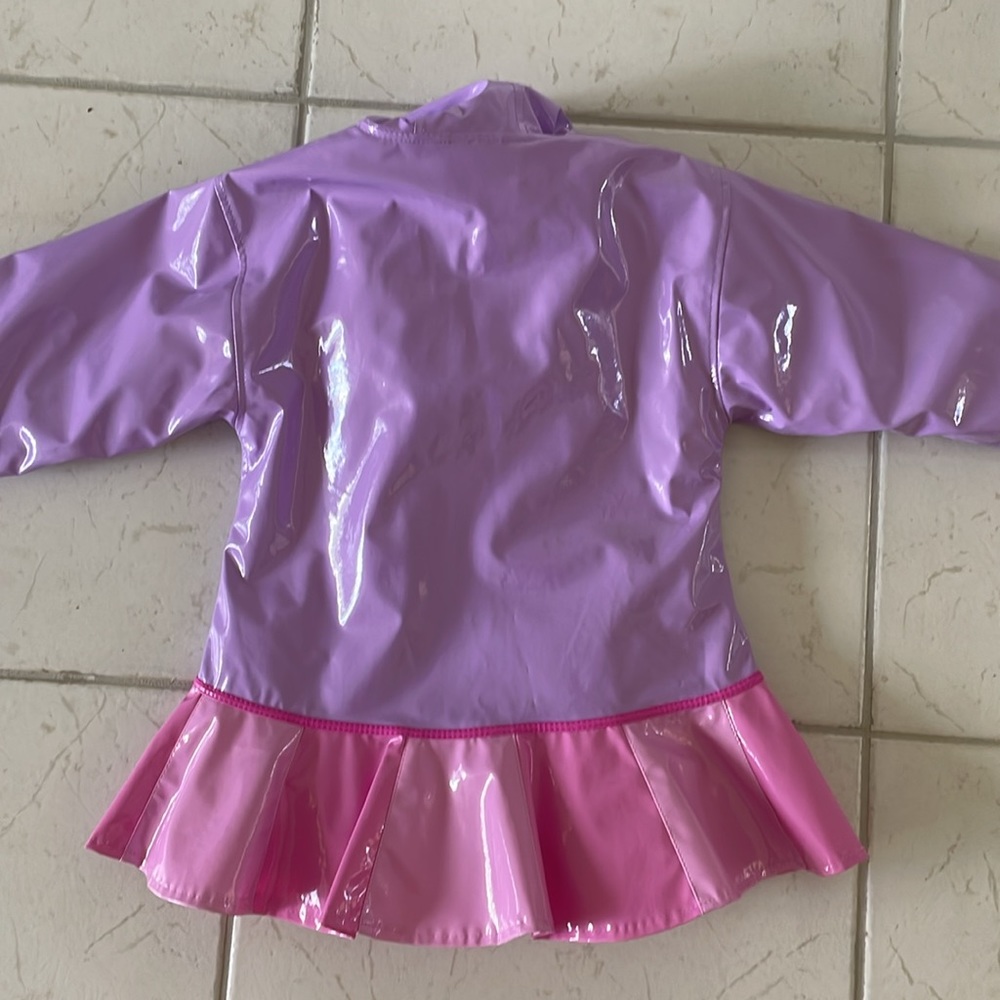 Rain coat - Picture 5 of 7